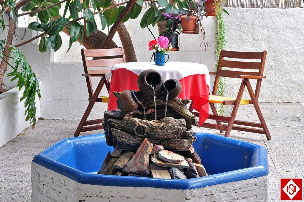 Semiramis Guesthouse Adámas Eksteriør bilde