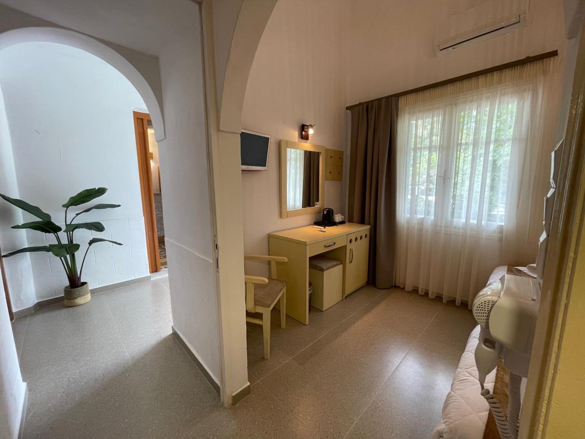 Semiramis Guesthouse Adámas Eksteriør bilde