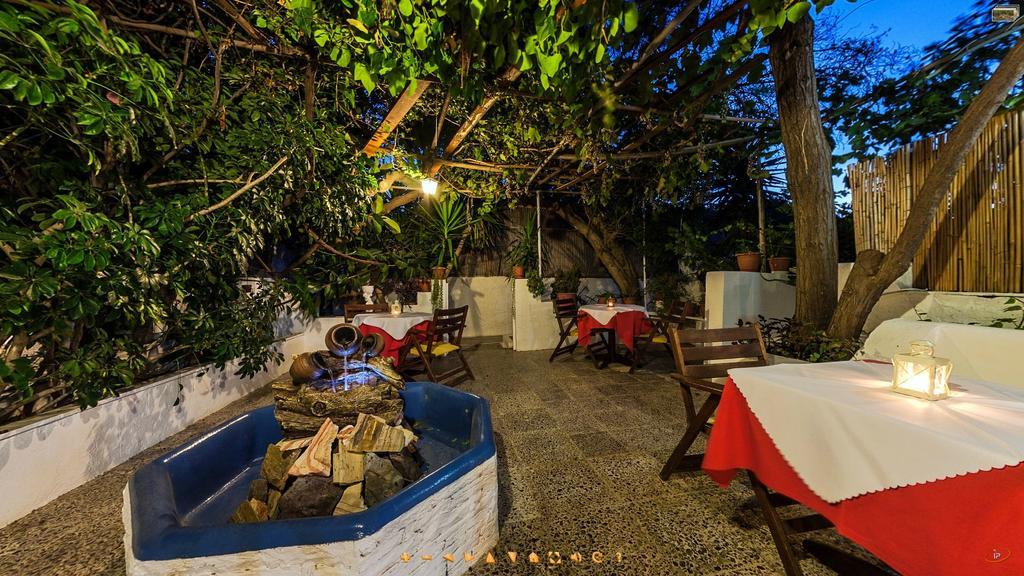 Semiramis Guesthouse Adámas Eksteriør bilde